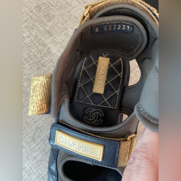 CHANEL 2021 Rubber Gladiator Sandals • Size 37.5 - Picture 12 of 16
